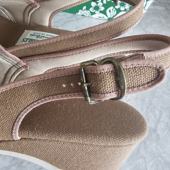 Vintage Outdorables by Daniel Green Mocha Slingback Wedge Sandal 8 Narrow - Picture 4 of 5